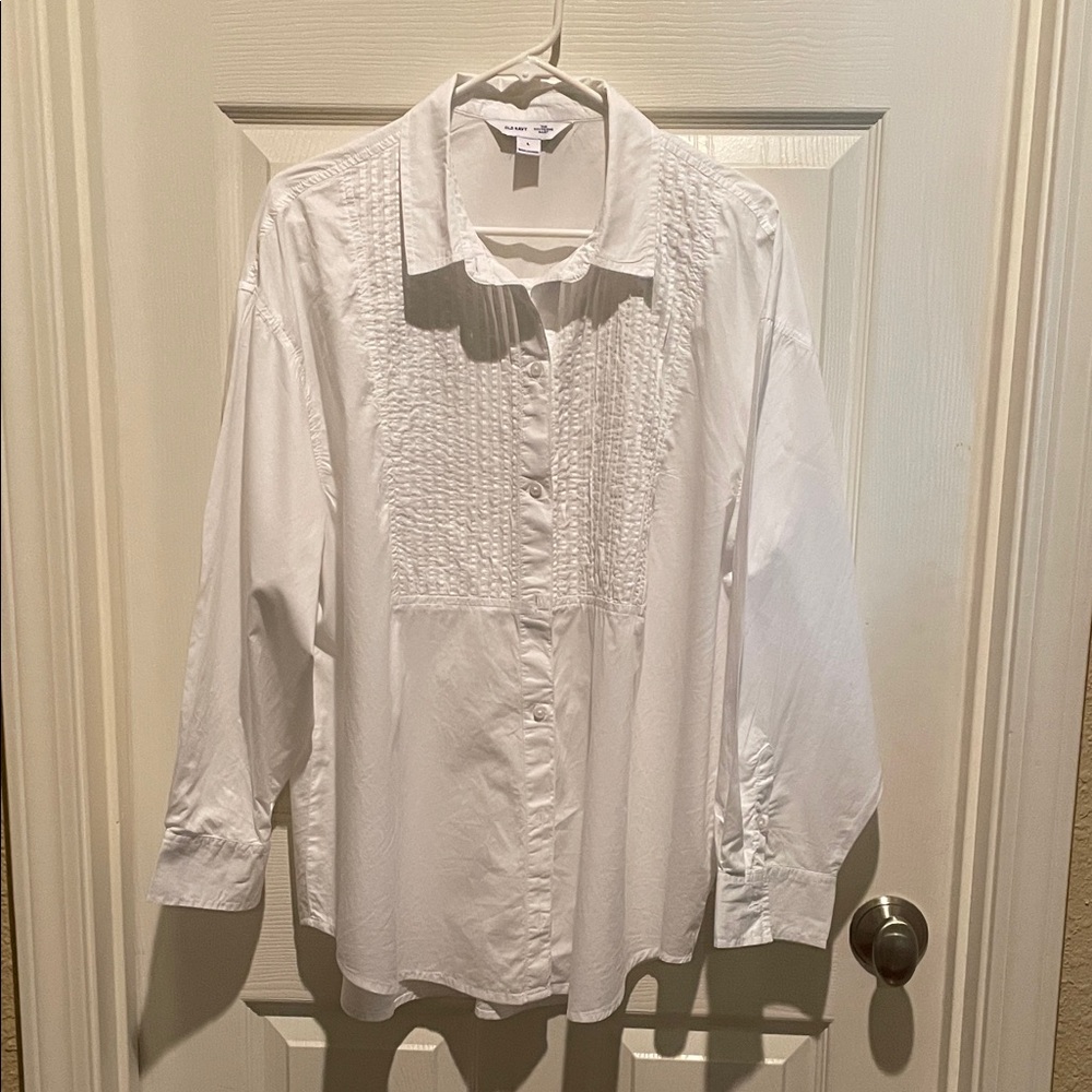 Old Navy women’s White Boyfriend Button-Up Shirt; sz XL